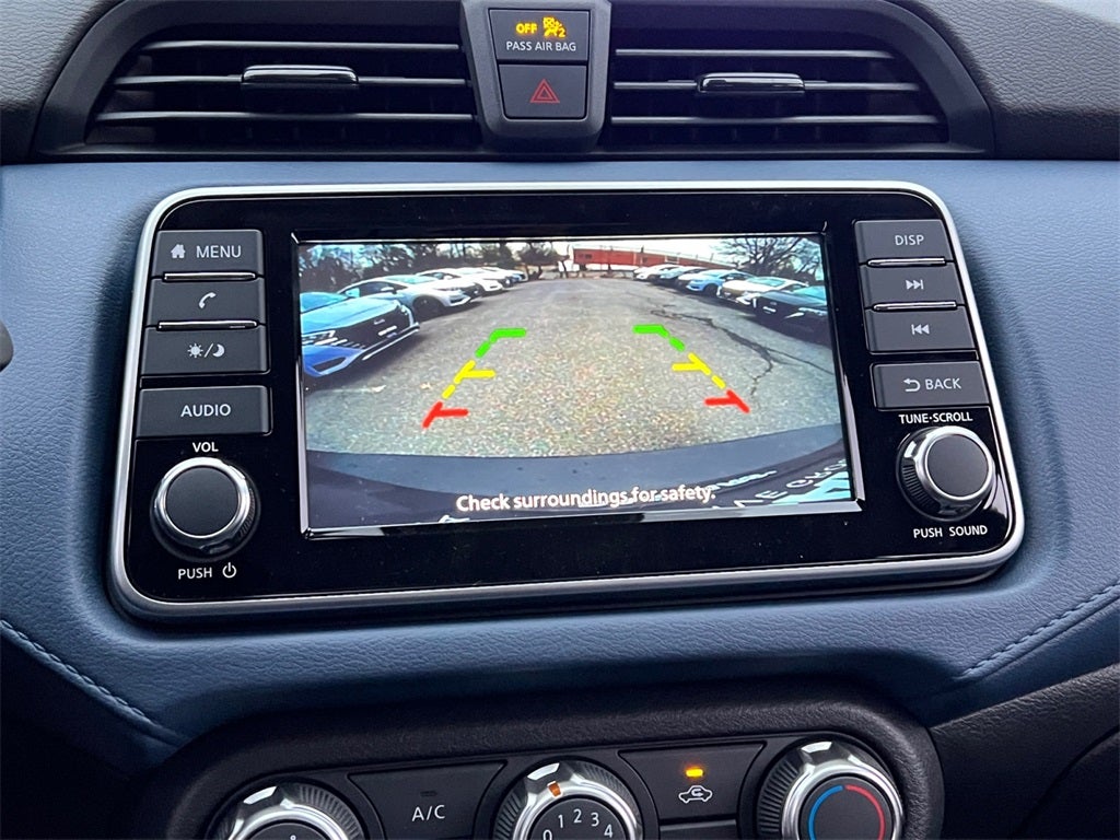 2025 Nissan Versa 1.6 SV