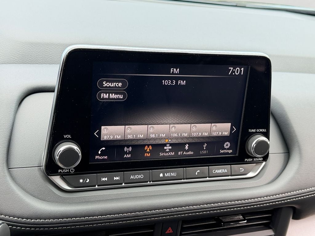 2026 Nissan Rogue SV