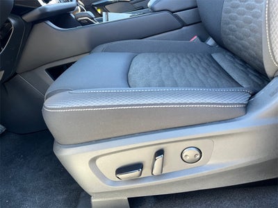 2025 Nissan Pathfinder SV / Premium Package