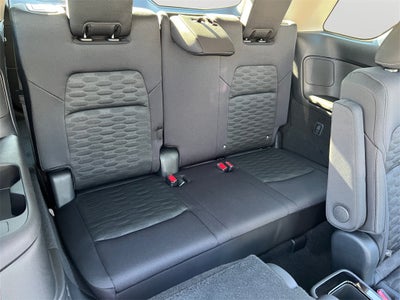 2025 Nissan Pathfinder SV / Premium Package