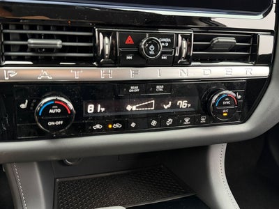 2026 Nissan Pathfinder SV