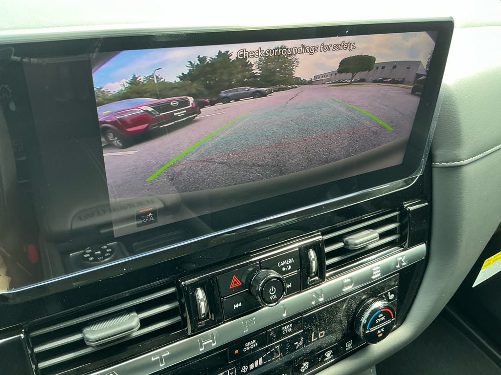2026 Nissan Pathfinder SV