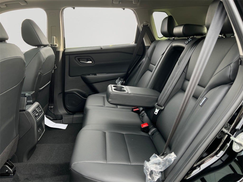 2026 Nissan Rogue SV / Premium Package / Cold Weather Package