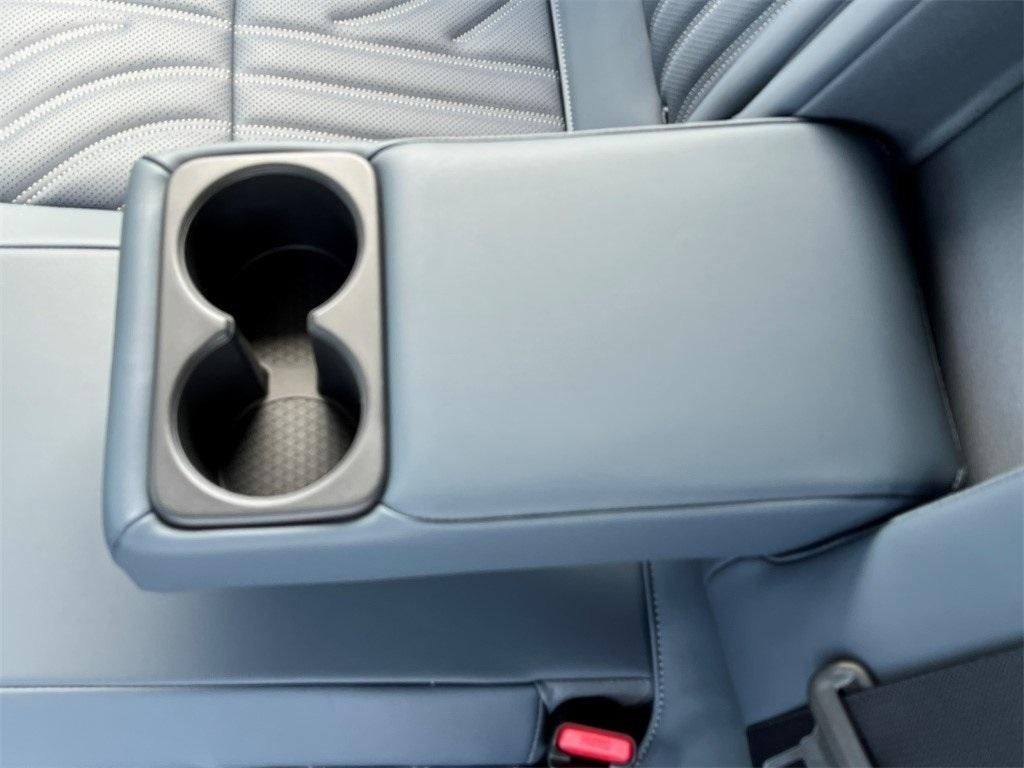 2025 Nissan Ariya PLATINUM+ e-4ORCE