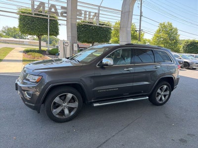 2014 Jeep Grand Cherokee Overland Loaded with V8