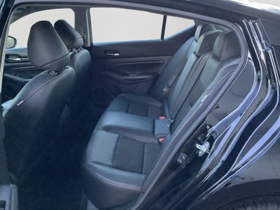 2022 Nissan Altima 2.5 SR Low Miles