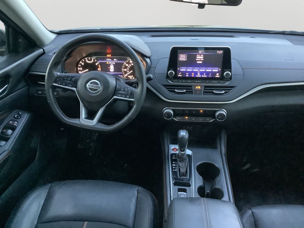 2022 Nissan Altima 2.5 SR Low Miles