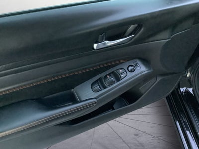 2022 Nissan Altima 2.5 SR Low Miles