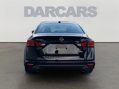 2022 Nissan Altima 2.5 SR Low Miles