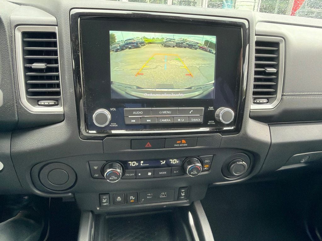 2022 Nissan Frontier SV