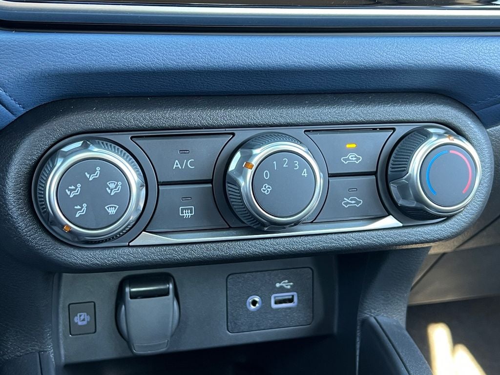 2025 Nissan Versa 1.6 SV Executive Release