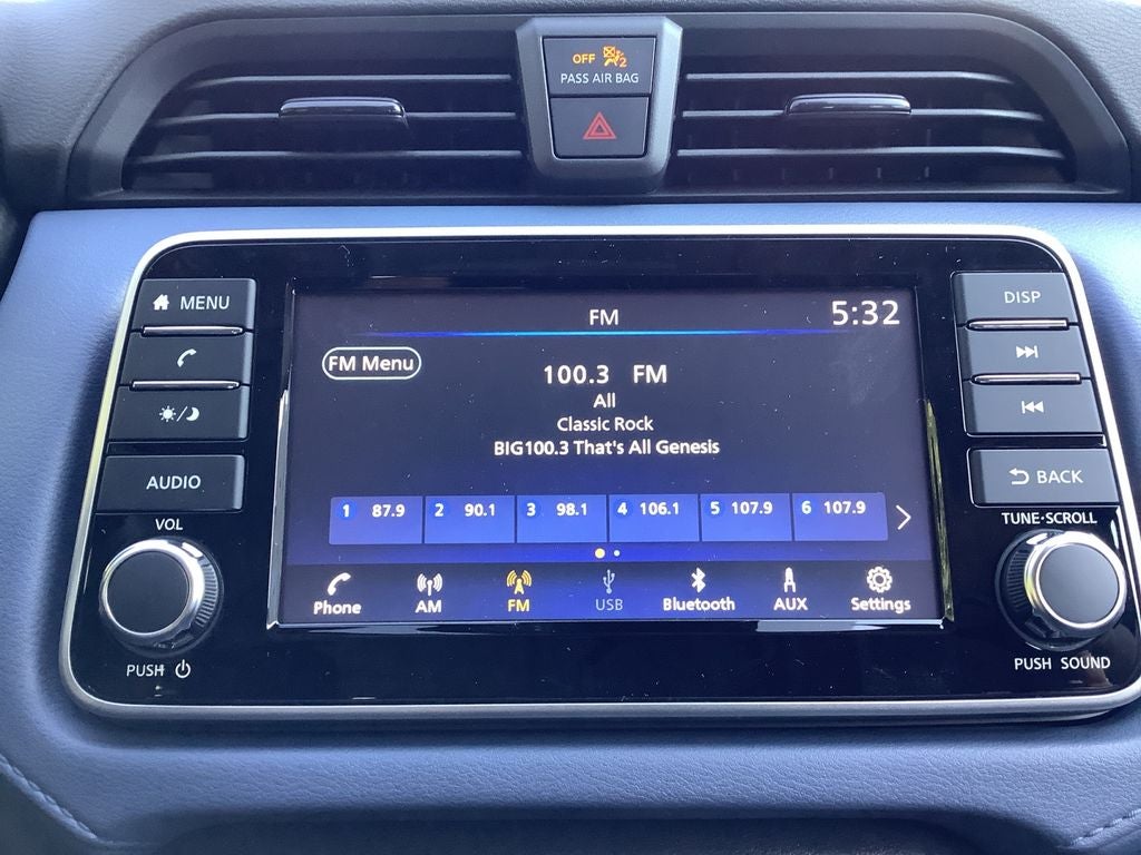 2025 Nissan Versa 1.6 SV