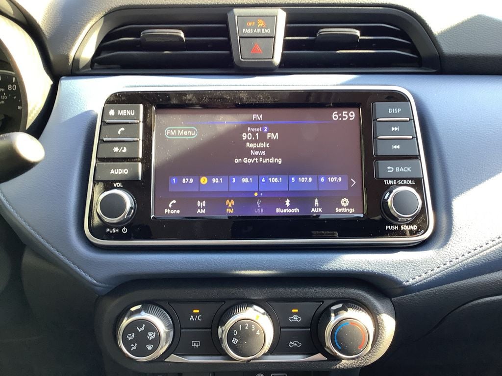 2025 Nissan Versa 1.6 SV