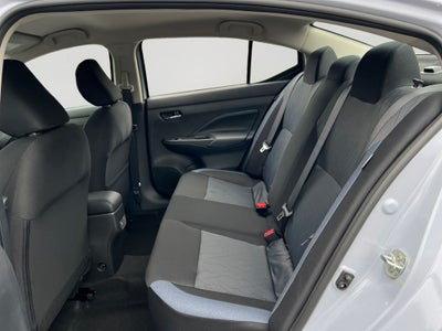 2025 Nissan Versa 1.6 SV EXTRA LOW MILEAGE