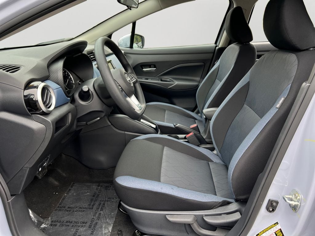 2025 Nissan Versa 1.6 SV EXTRA LOW MILEAGE