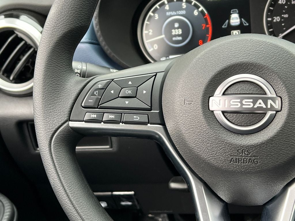 2025 Nissan Versa 1.6 SV EXTRA LOW MILEAGE