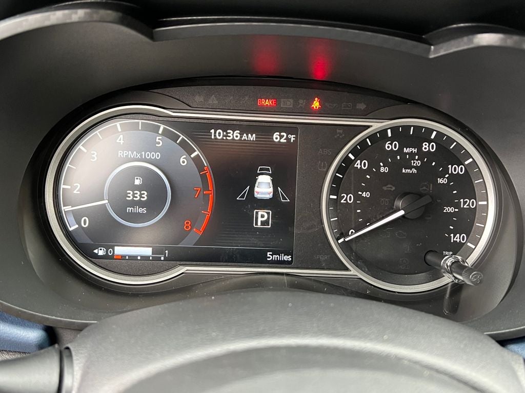 2025 Nissan Versa 1.6 SV EXTRA LOW MILEAGE