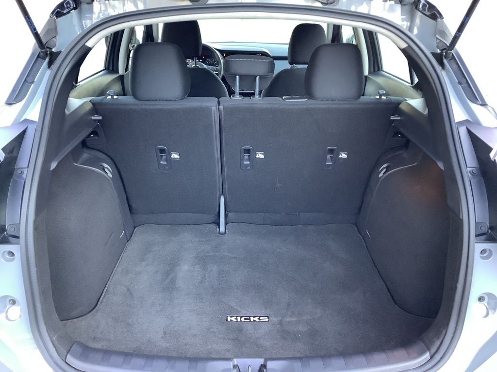 2023 Nissan Kicks SV Low Mileage
