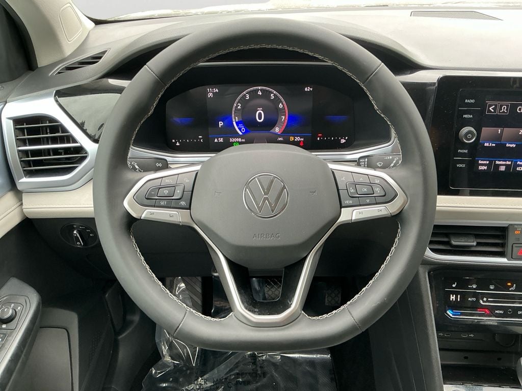 2025 Volkswagen Taos 1.5T SE