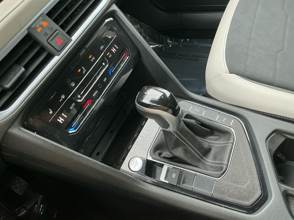 2025 Volkswagen Taos 1.5T SE