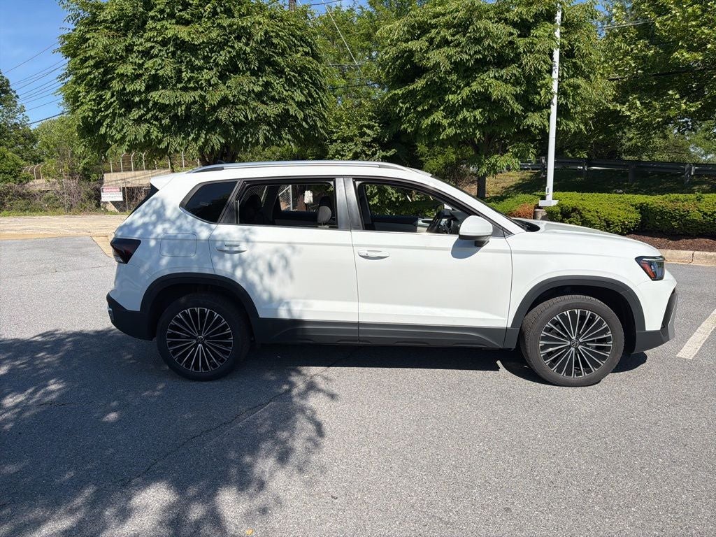 2025 Volkswagen Taos 1.5T SE