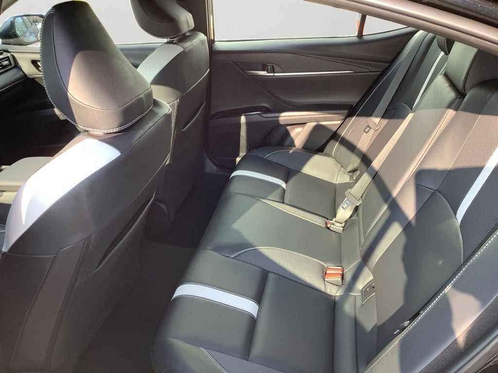 2025 Toyota Camry SE Hybrid