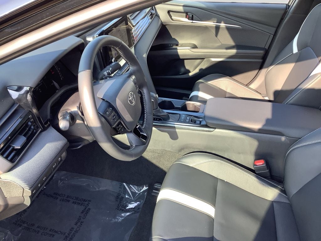 2025 Toyota Camry SE Hybrid