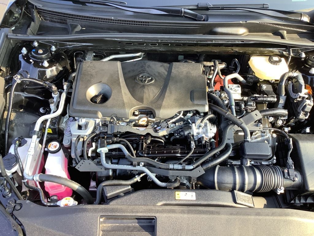 2025 Toyota Camry SE Hybrid