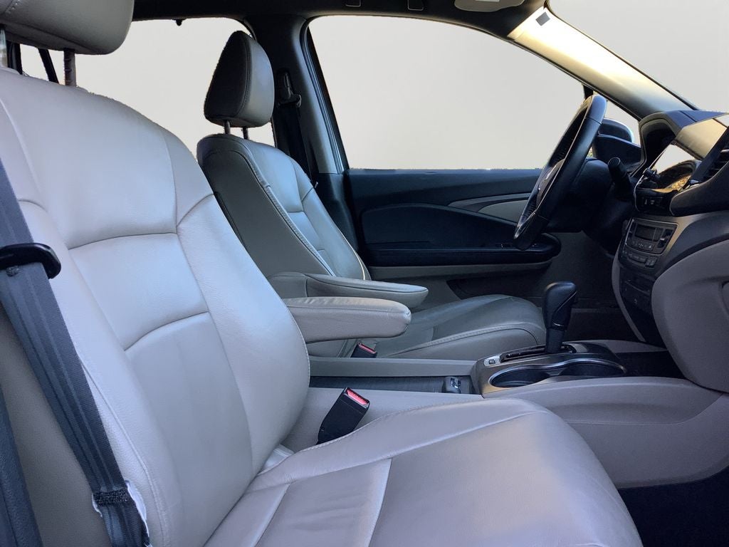 2020 Honda Pilot EX-L w/Navigation and Rear Entertainment System