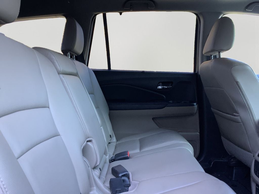 2020 Honda Pilot EX-L w/Navigation and Rear Entertainment System