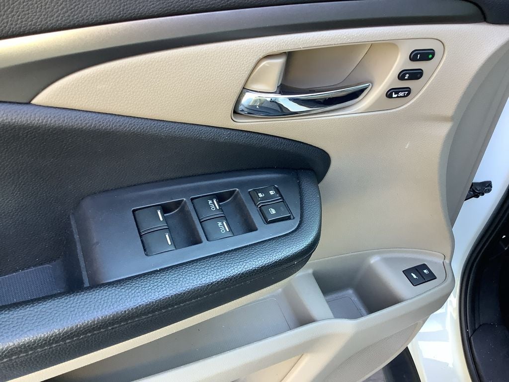 2020 Honda Pilot EX-L w/Navigation and Rear Entertainment System