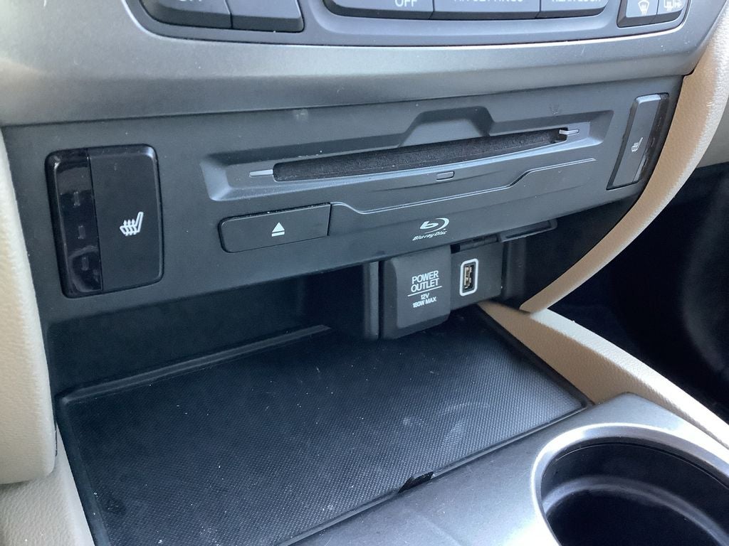 2020 Honda Pilot EX-L w/Navigation and Rear Entertainment System