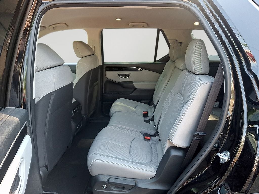 2023 Honda Pilot LX