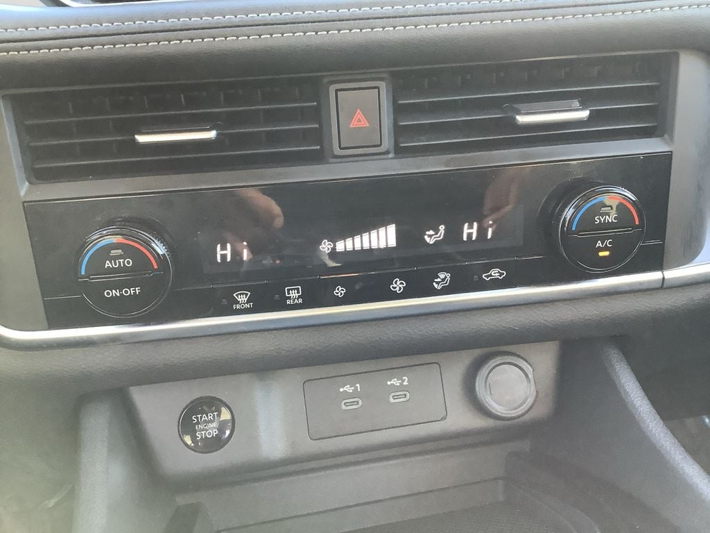 2025 Nissan Rogue SV