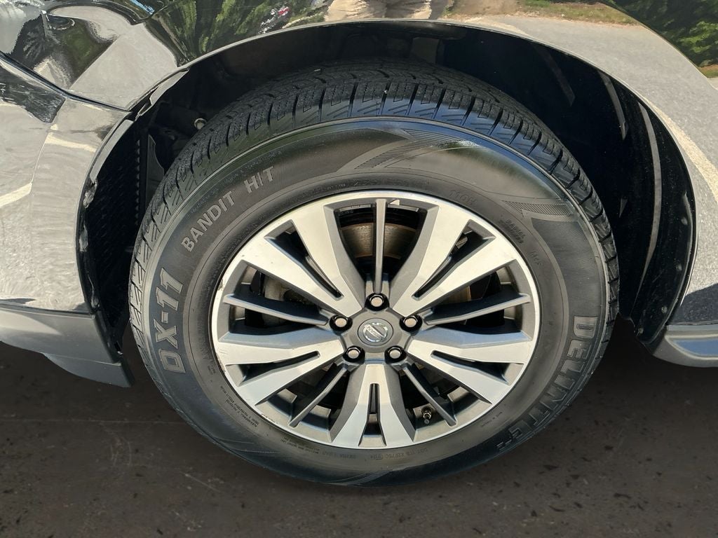 2018 Nissan Pathfinder SL NICE LOW MILES