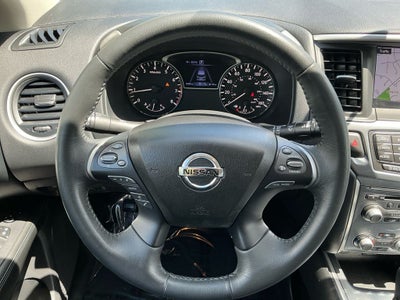2018 Nissan Pathfinder SL NICE LOW MILES