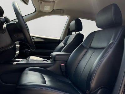 2018 Nissan Pathfinder SL NICE LOW MILES