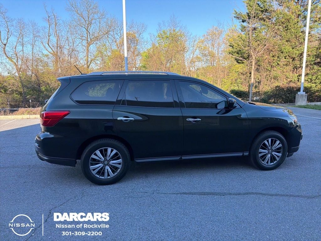 2018 Nissan Pathfinder SV