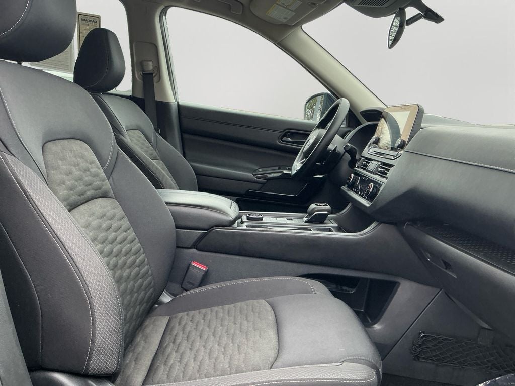 2024 Nissan Pathfinder S