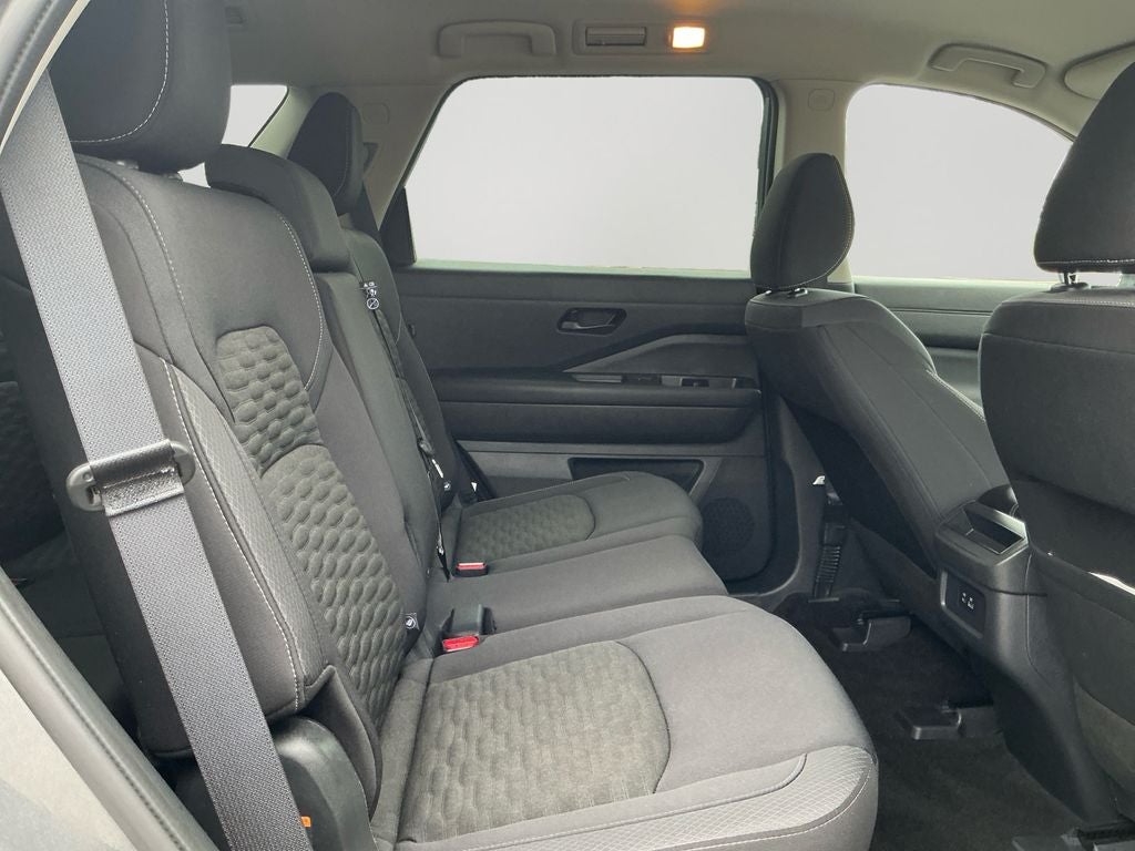 2024 Nissan Pathfinder S