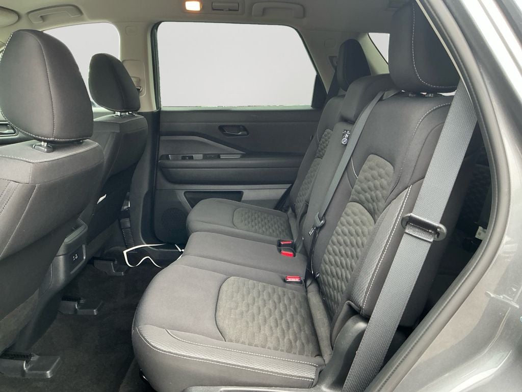 2024 Nissan Pathfinder S