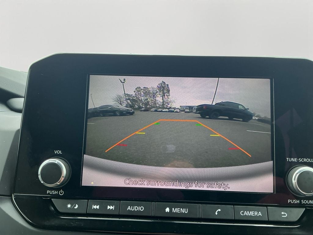 2024 Nissan Pathfinder S