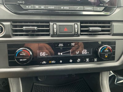 2024 Nissan Pathfinder S