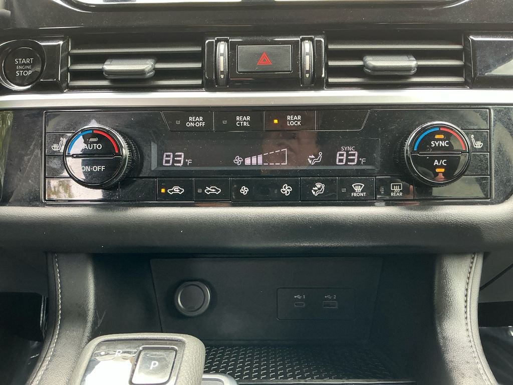 2025 Nissan Pathfinder SV