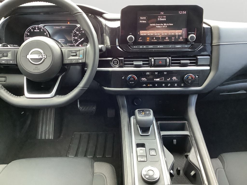 2022 Nissan Pathfinder SV Low Mileage