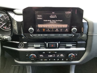 2022 Nissan Pathfinder SV Low Mileage