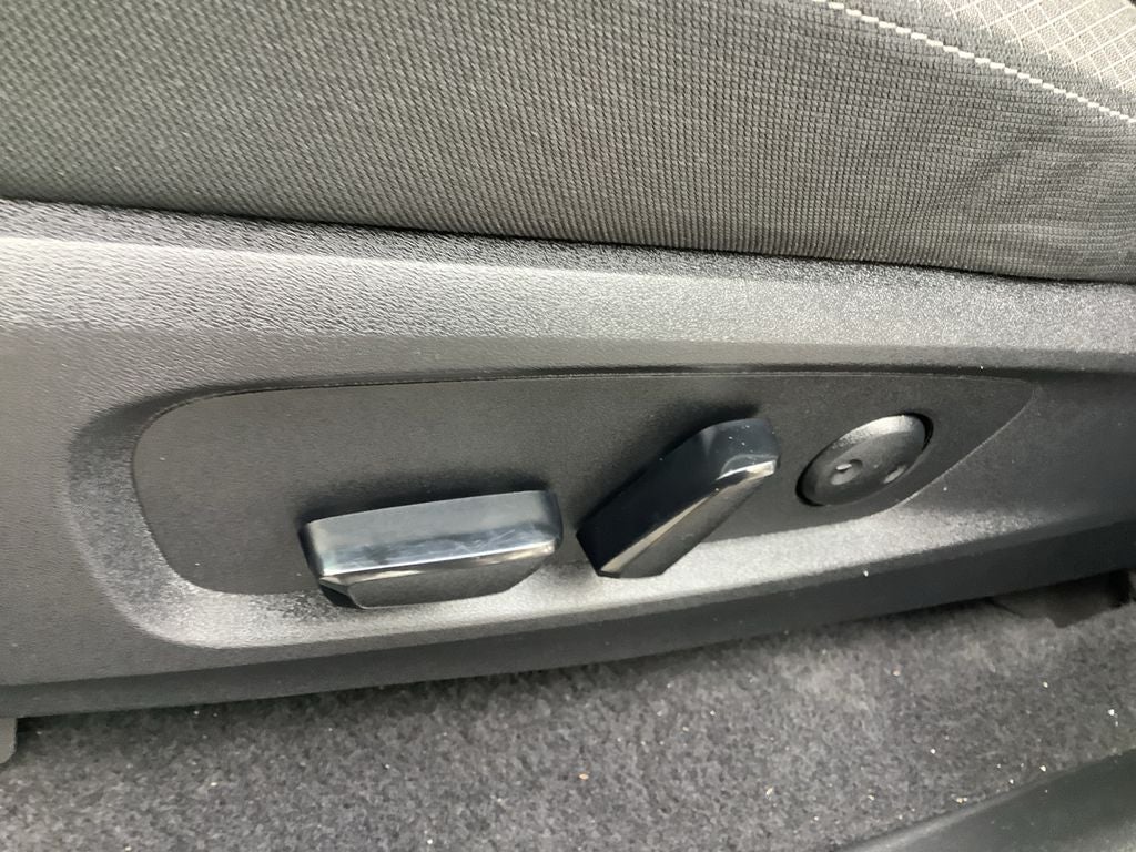 2022 Nissan Pathfinder SV Low Mileage