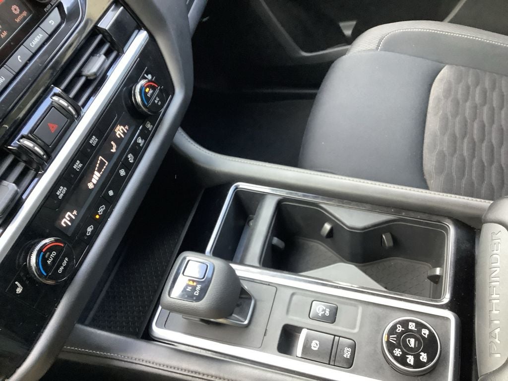 2022 Nissan Pathfinder SV Low Mileage