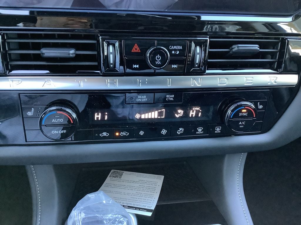 2026 Nissan Pathfinder SV