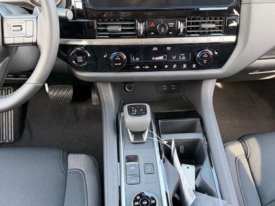 2026 Nissan Pathfinder SV